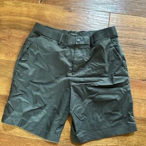 NEW Banana Republic Men's Black Aiden Shorts, new without tag 30”